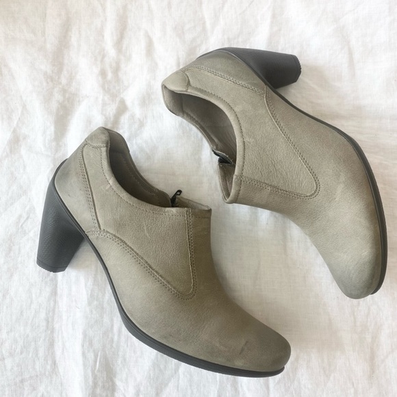 Ecco Sculpted Low Cut Ankle Boots - Picture 6 of 12